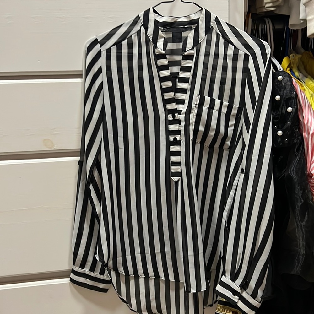 Super stylish sheer striped blouse size XS ❤️